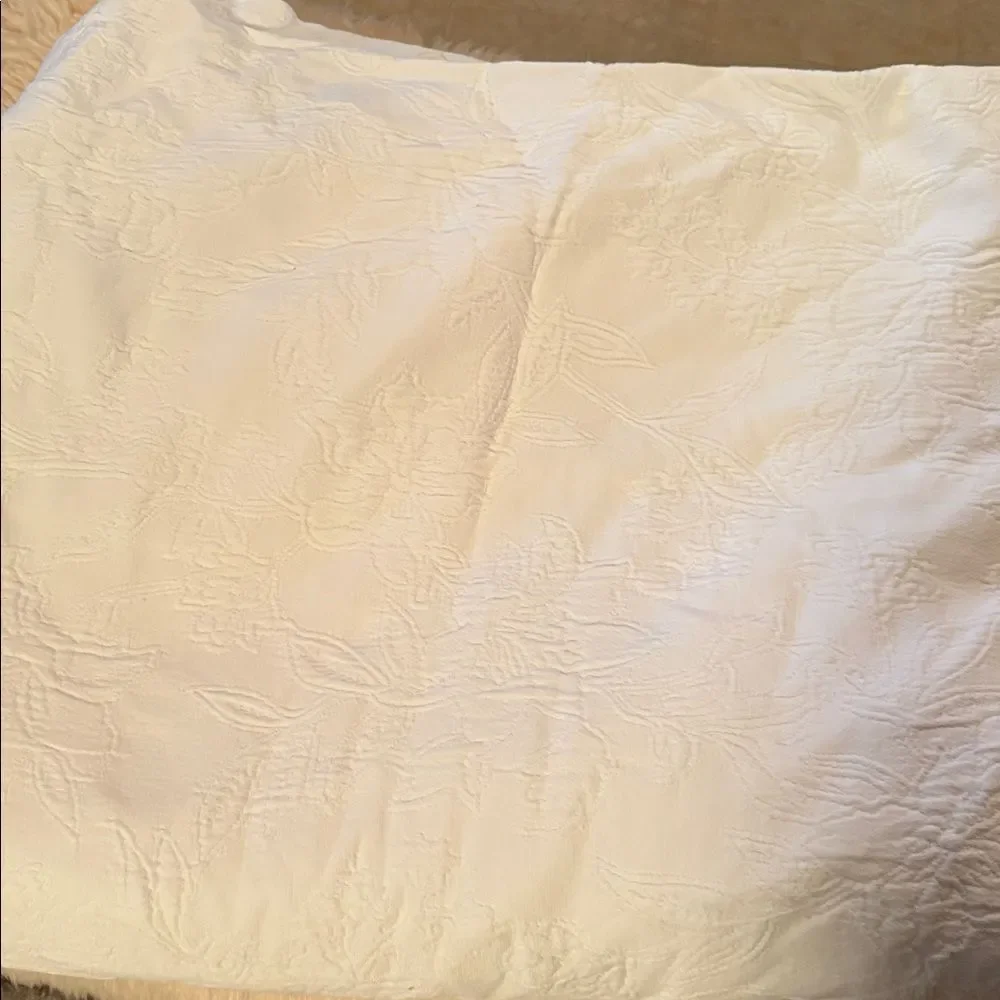 Land's End Matelasse floral Heavy Cotton Duvet Cover button tie White King Size